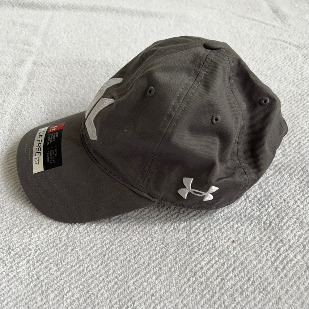 Men's Under Armour Hat, OSFA, Dark Gray